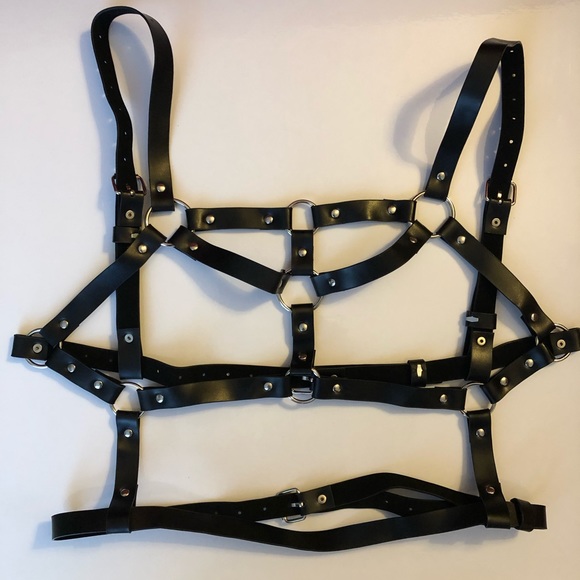 PU Vegan leather bodice/harness. One size Great for “cosplay” or spice-up outfit - Picture 3 of 5